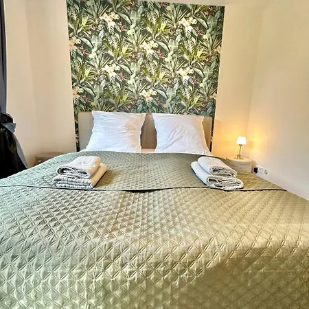 B&B Grosses City-ferienhaus Mit Terrasse, Grill Und Parkplatz F19 올덴부르크