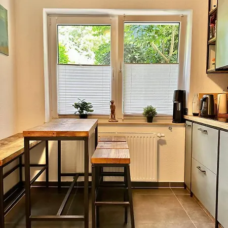 Grosses City-ferienhaus Mit Terrasse, Grill Und Parkplatz F19 Bed & Breakfast *