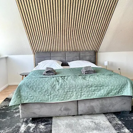 Bed & Breakfast Grosses City-ferienhaus Mit Terrasse, Grill Und Parkplatz F19 *