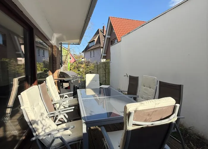 Grosses City-ferienhaus Mit Terrasse, Grill Und Parkplatz F19 *